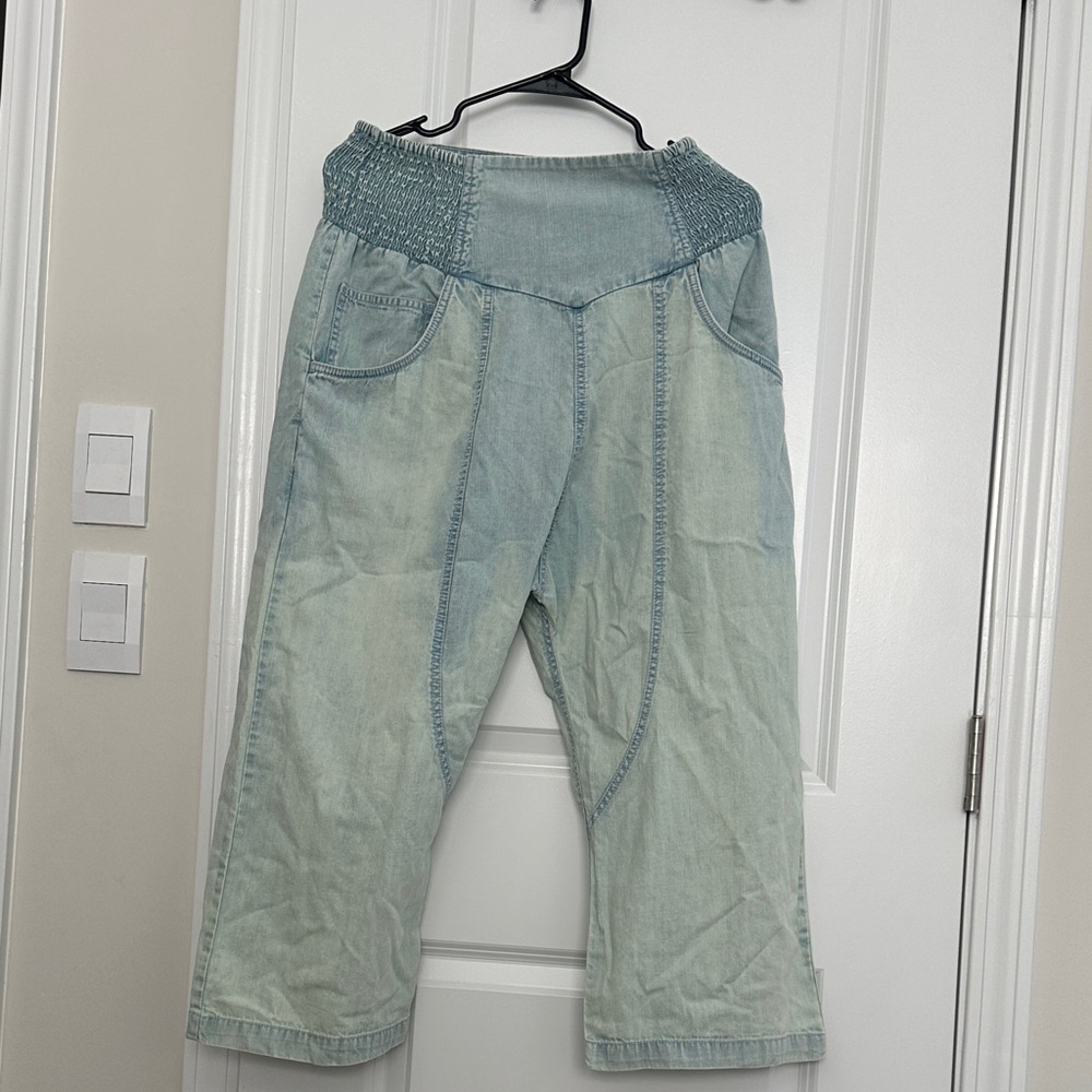 Light Blue Denim Capri Pants